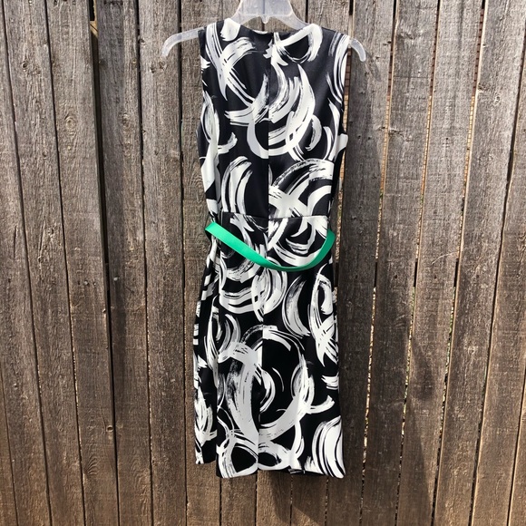 Dressbarn Black & White Dress - Picture 3 of 8